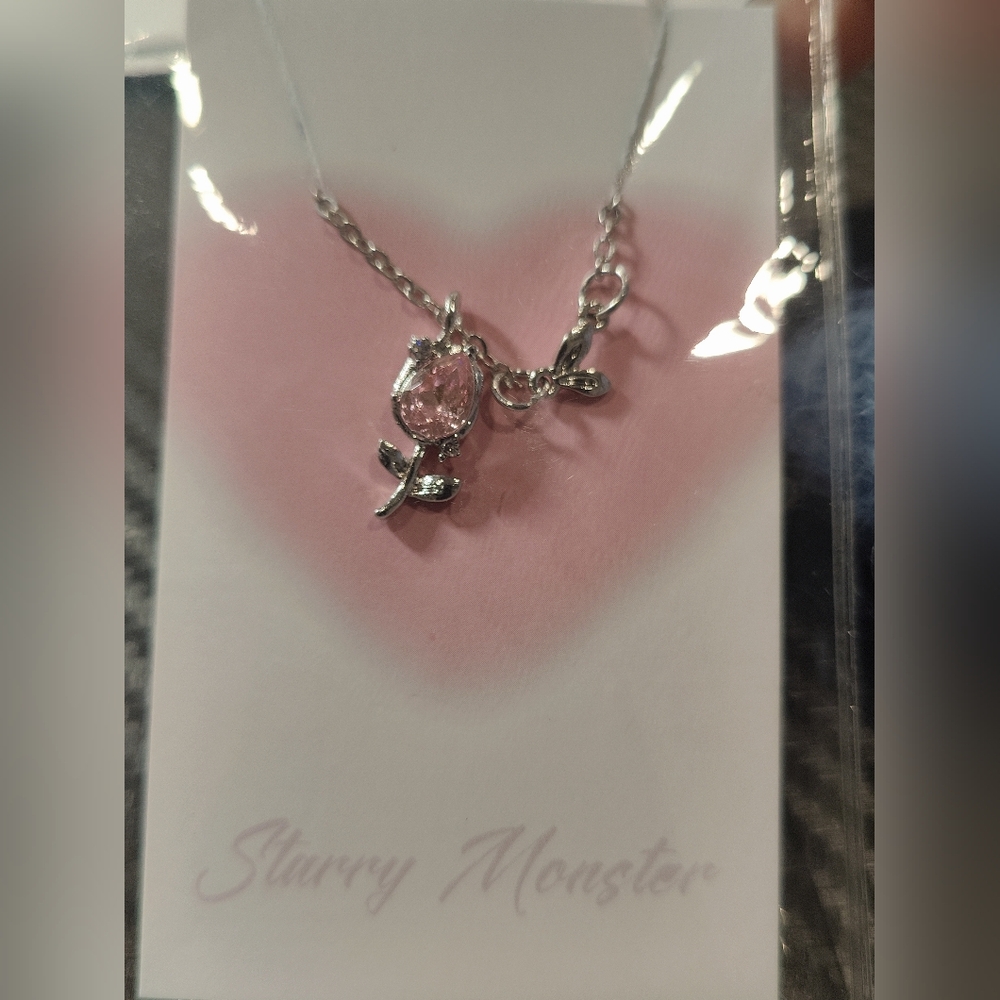 Elegant Silver and Pink Rose Necklace